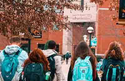 高中美術(shù)教師工作總結(jié)